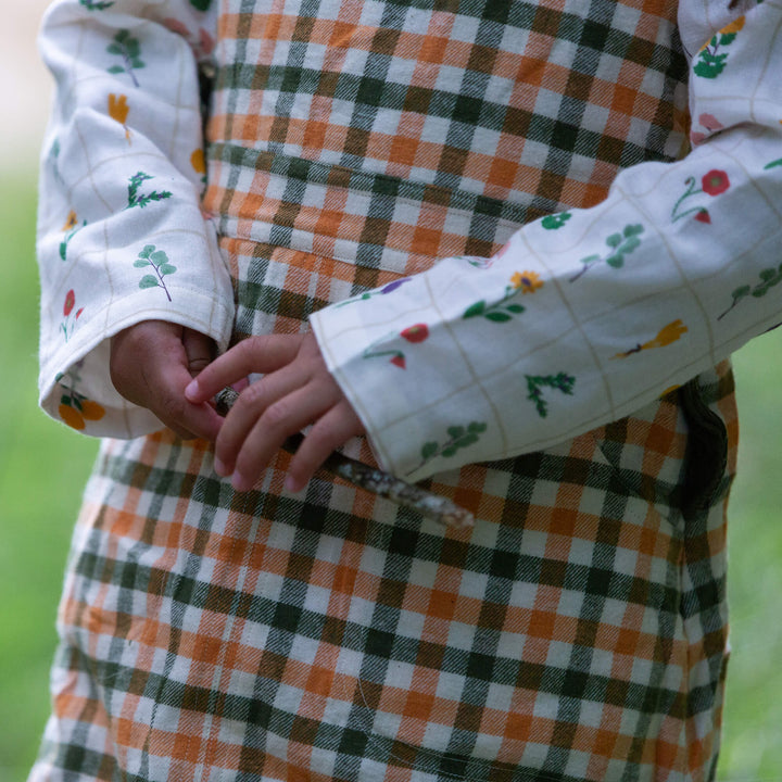Chive Classic Reversible Pinafore Dress Green / 7-8y