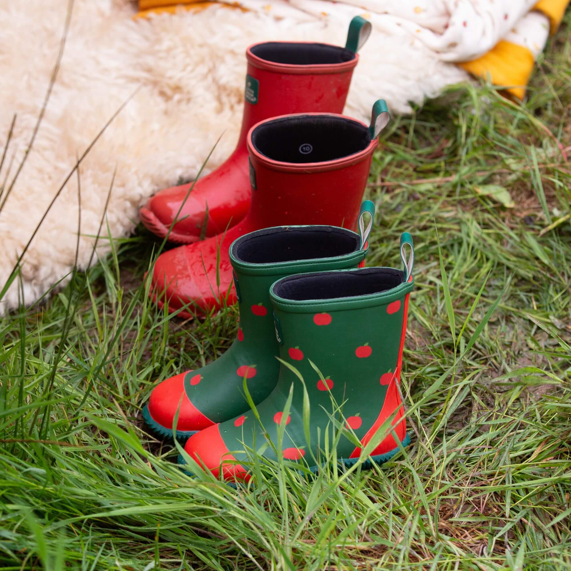 Red Apples Lined Classic Rain Boots