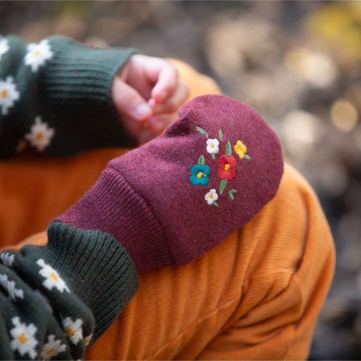 Hazelnut Embroidered Knitted Mittens