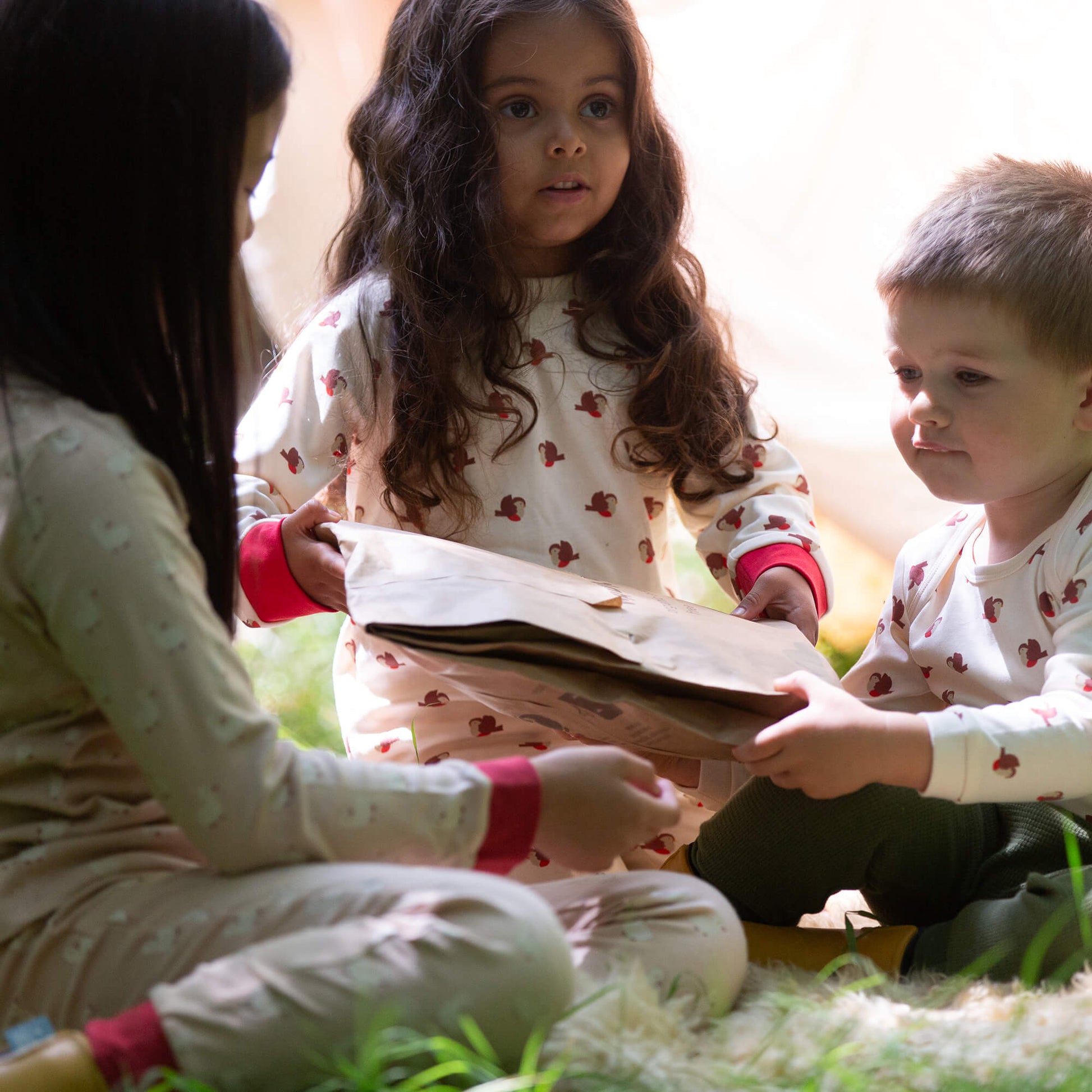 Little Robin Organic Pyjamas Cream / 8-9y