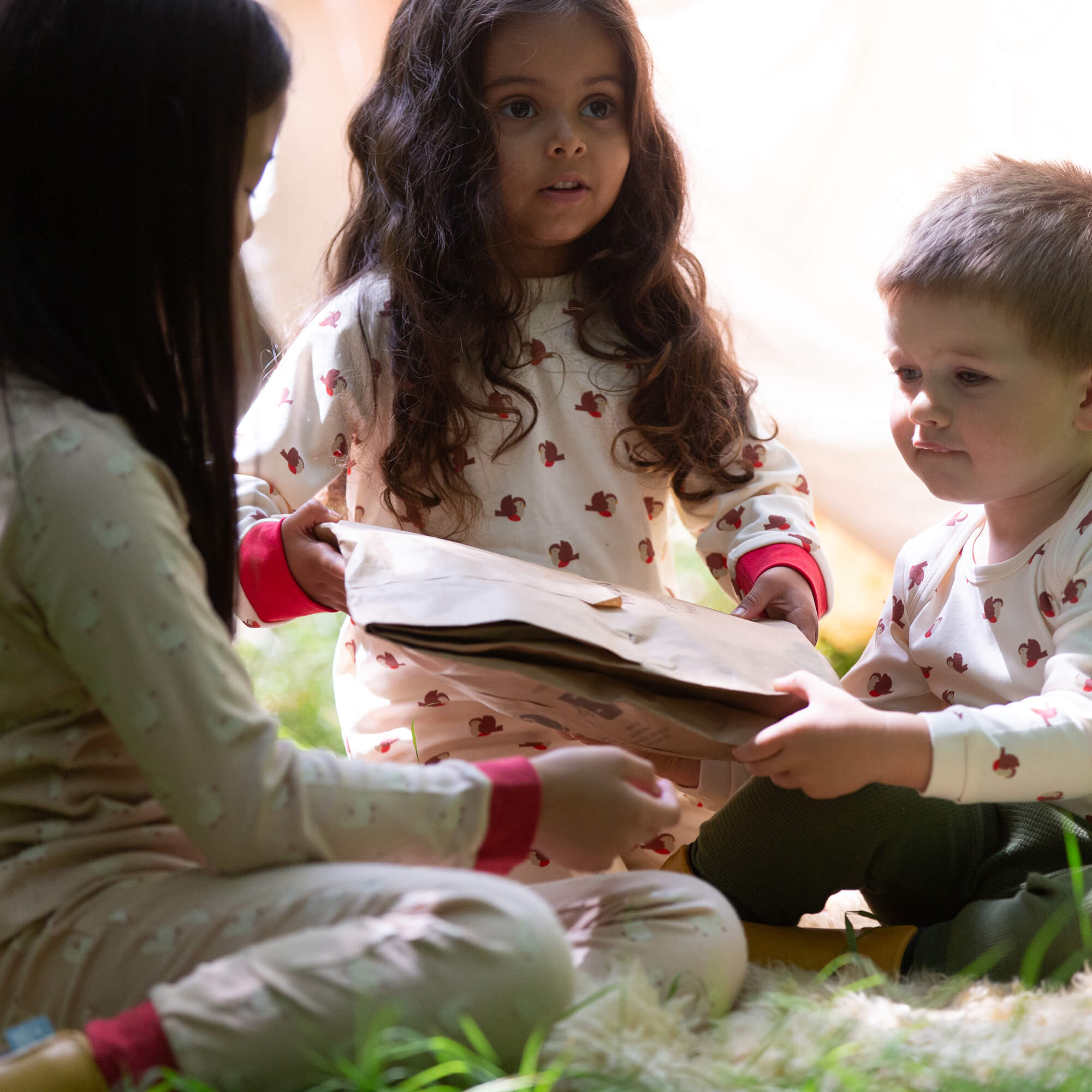 Little Robin Organic Pyjamas Cream / 8-9y