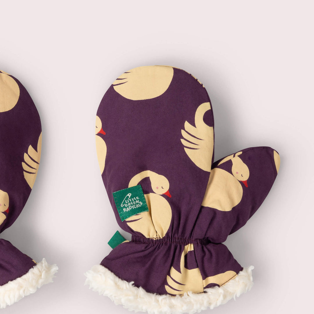 Sleeping Swans Sherpa Lined Mittens Purple / 5-8y