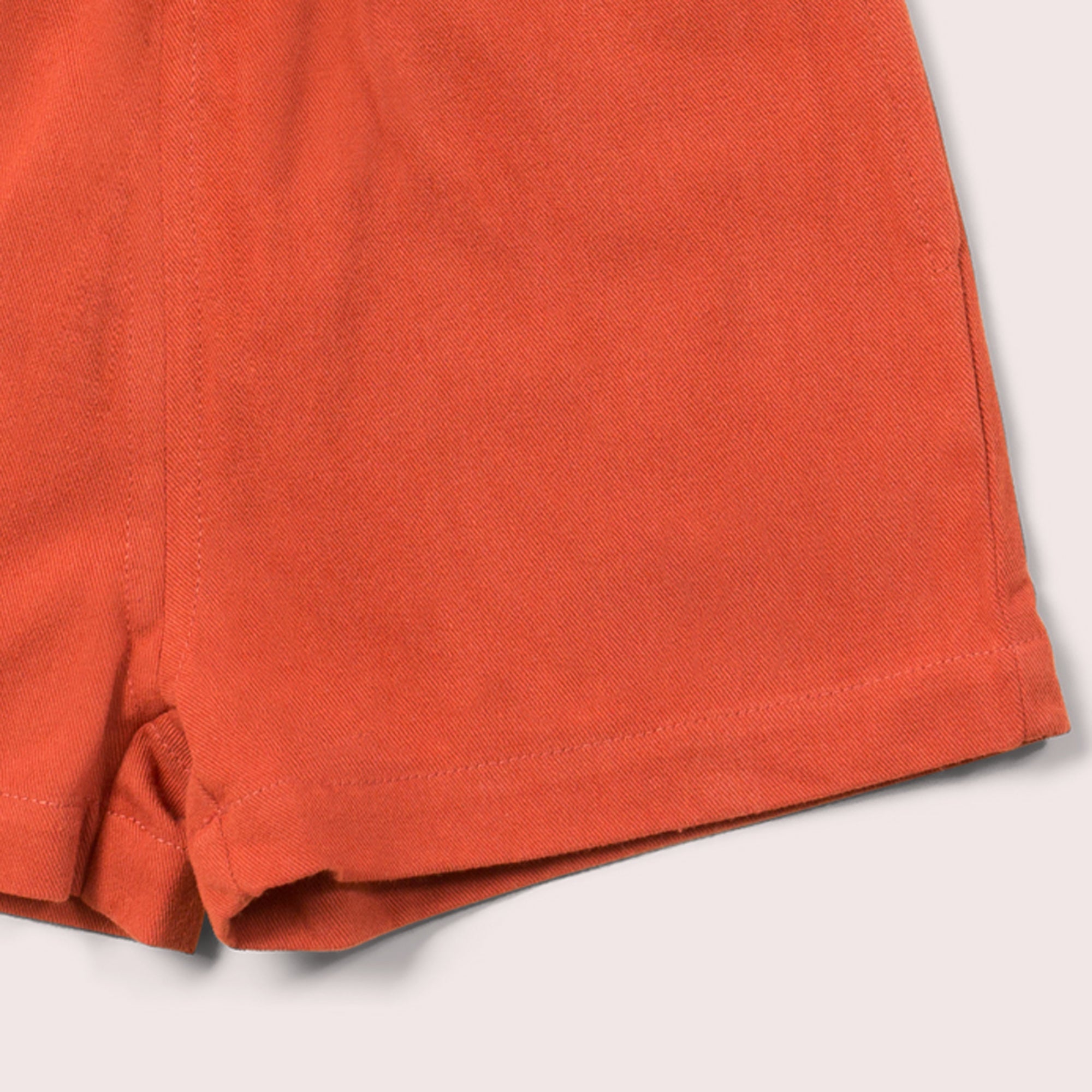 Soft Red By The Sea Twill Shorts (S24)