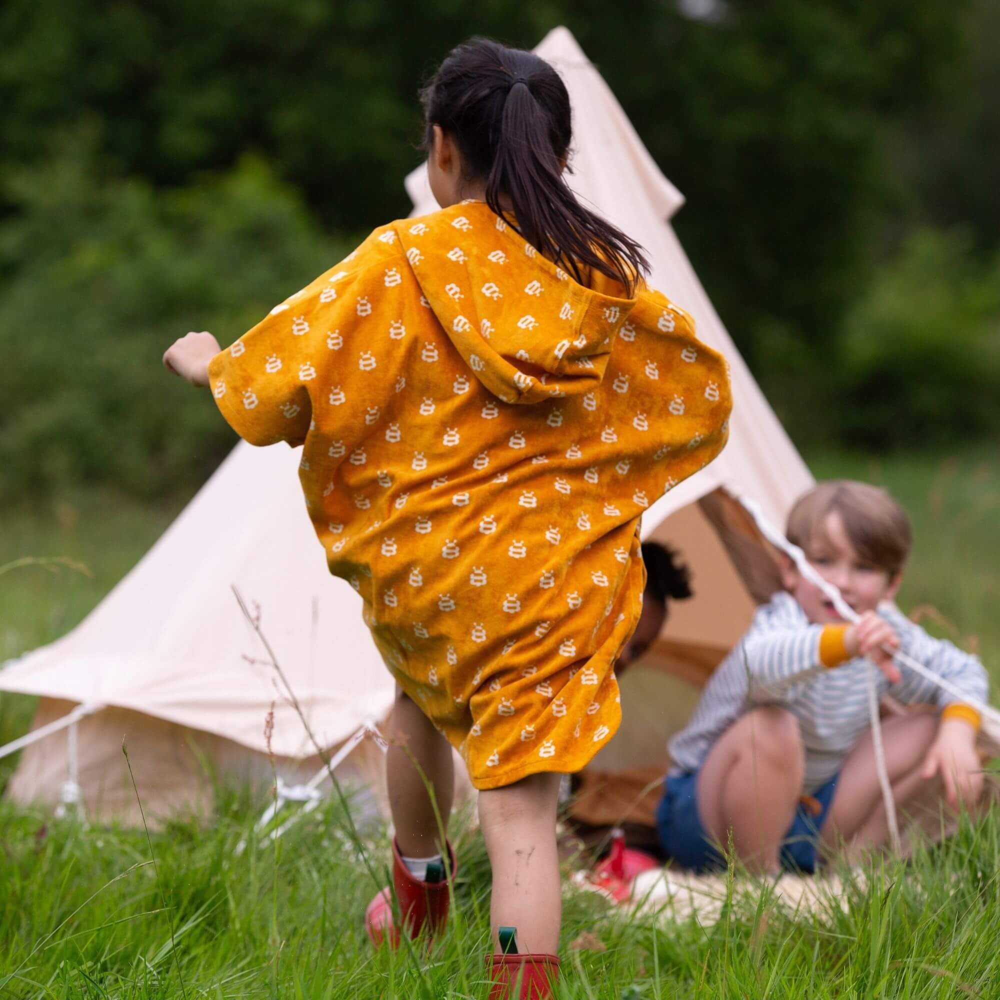 Bees Kids Hooded Beach Poncho