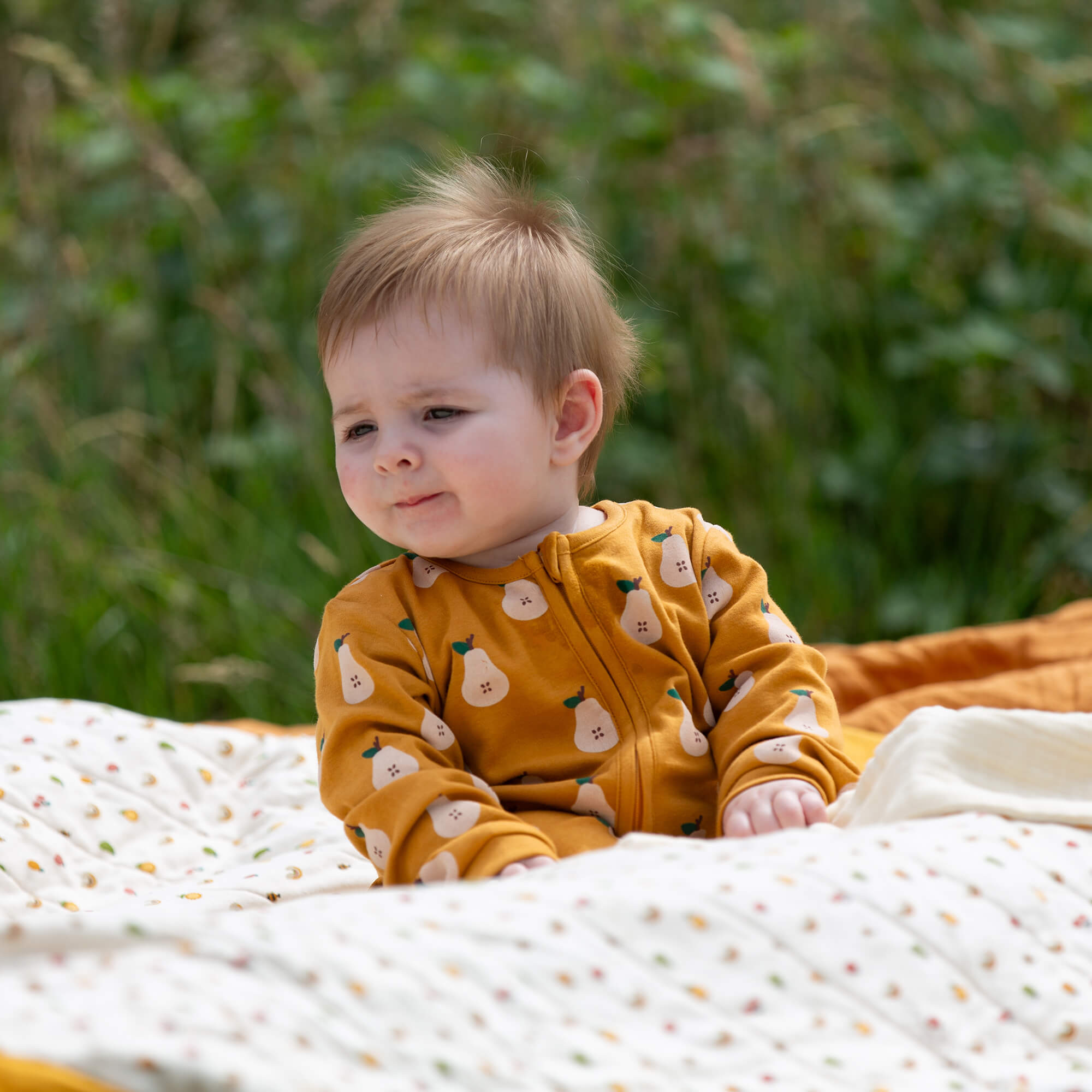Summer Pears Zip Organic Babygrow Gold / Newborn