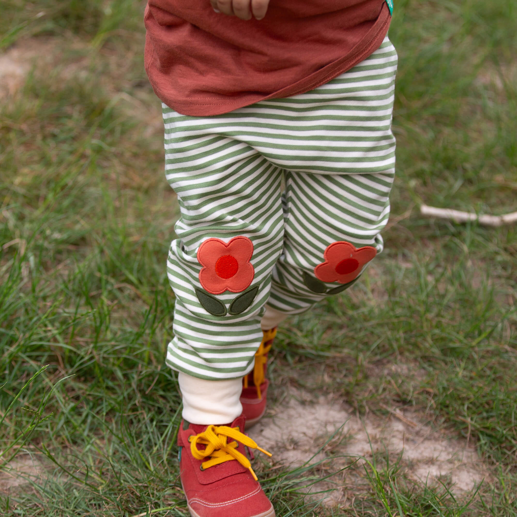 Tigerlily Flowers Knee Patch Striped Joggers Green / 5-6y