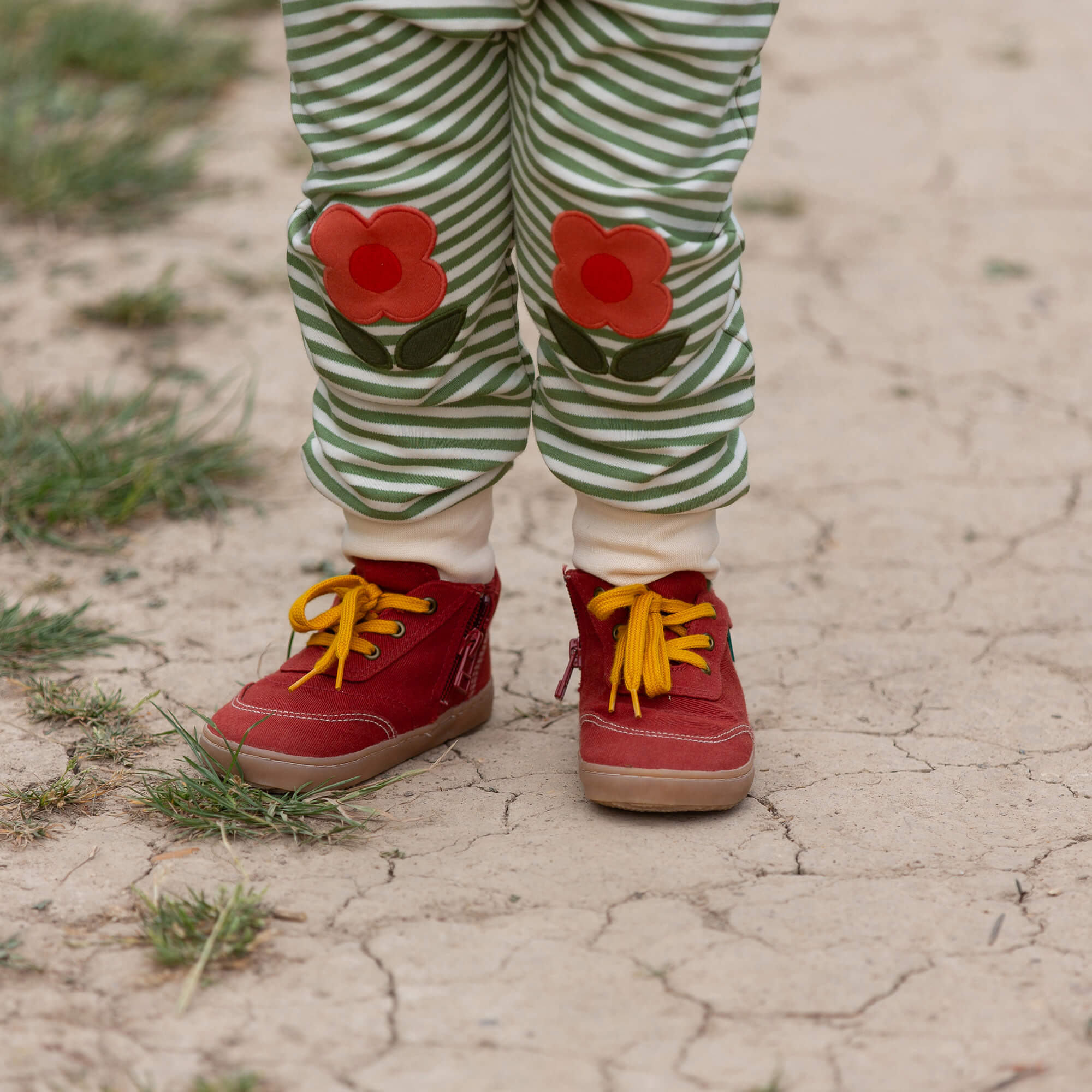 Tigerlily Flowers Knee Patch Striped Joggers Green / 5-6y