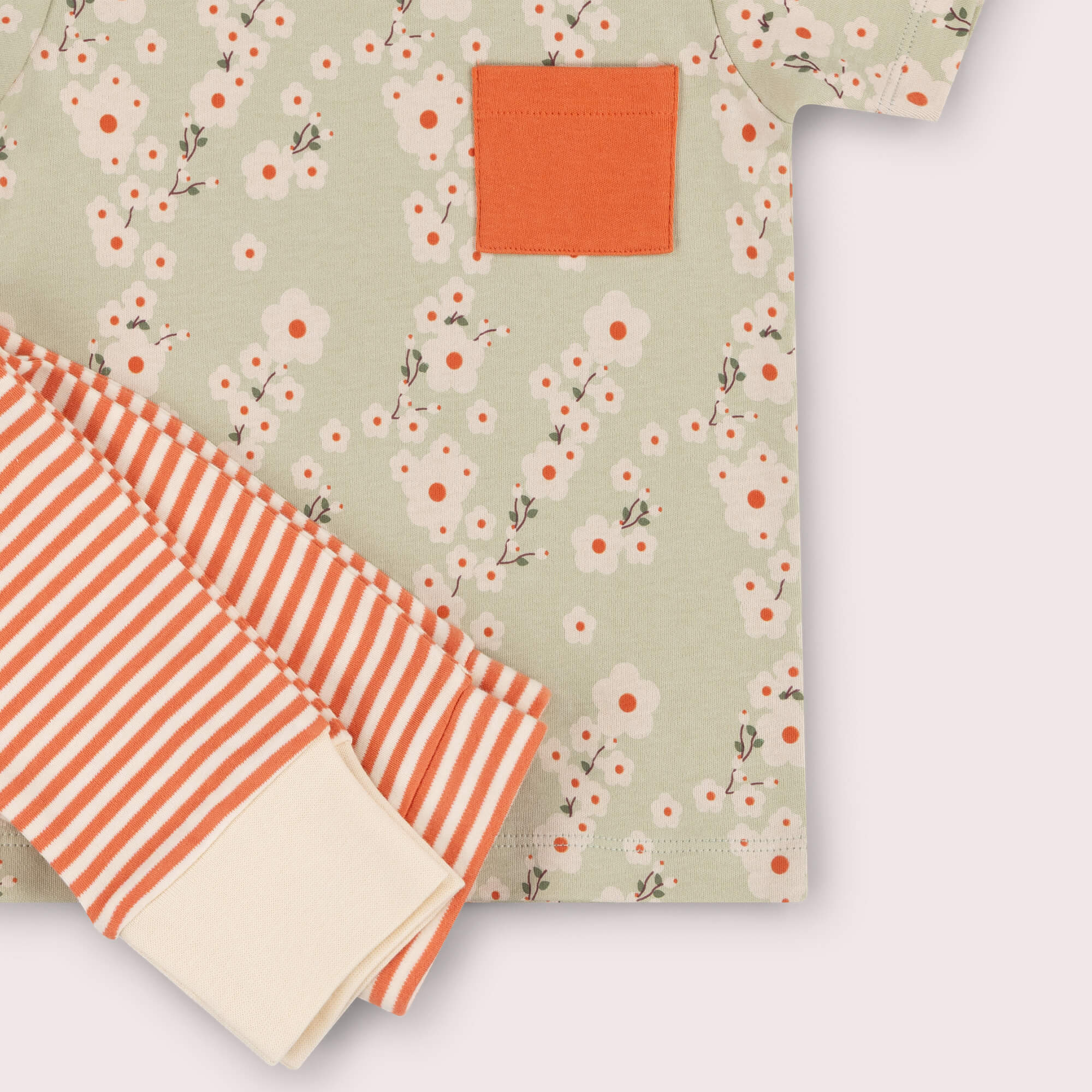 Blossom Organic T Shirt & Jogger Playset Green / 4-5y