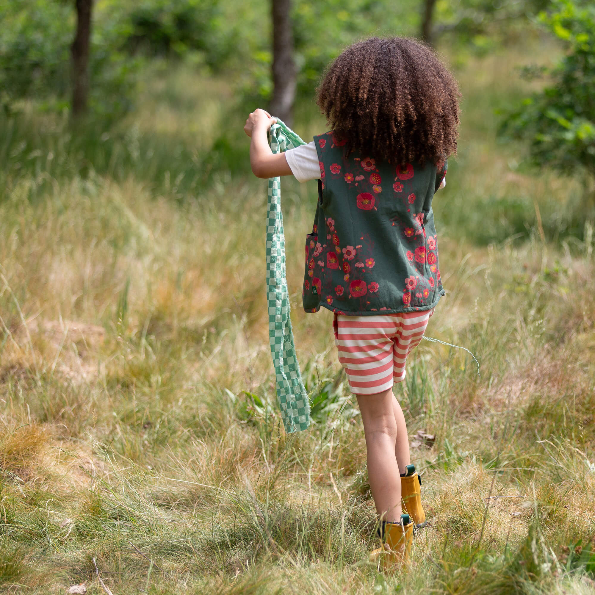 Olive Poppies Spring Gilet Green / 7-8y
