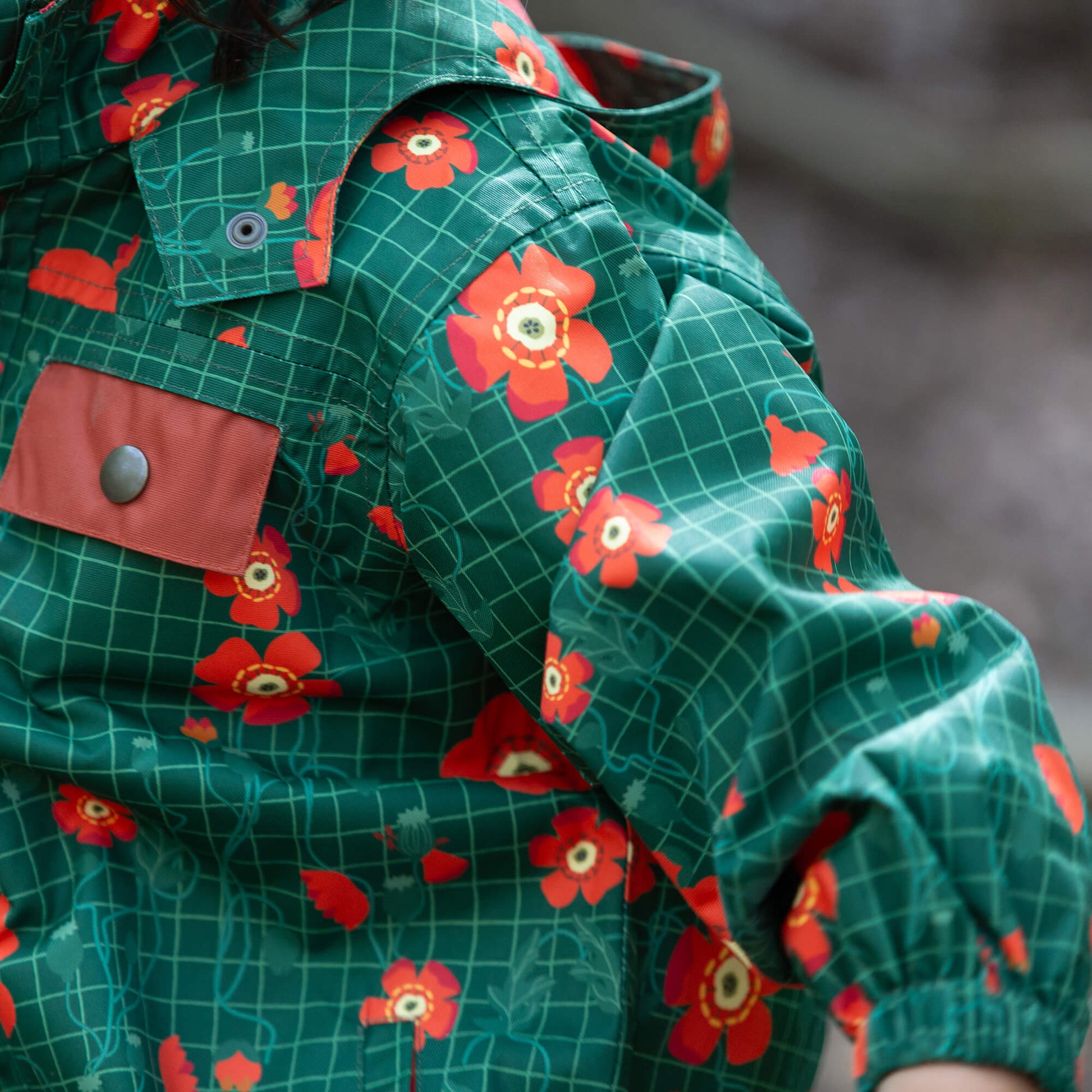 WIld Poppies Recycled Waterproof Raincoat Green / 7-8y