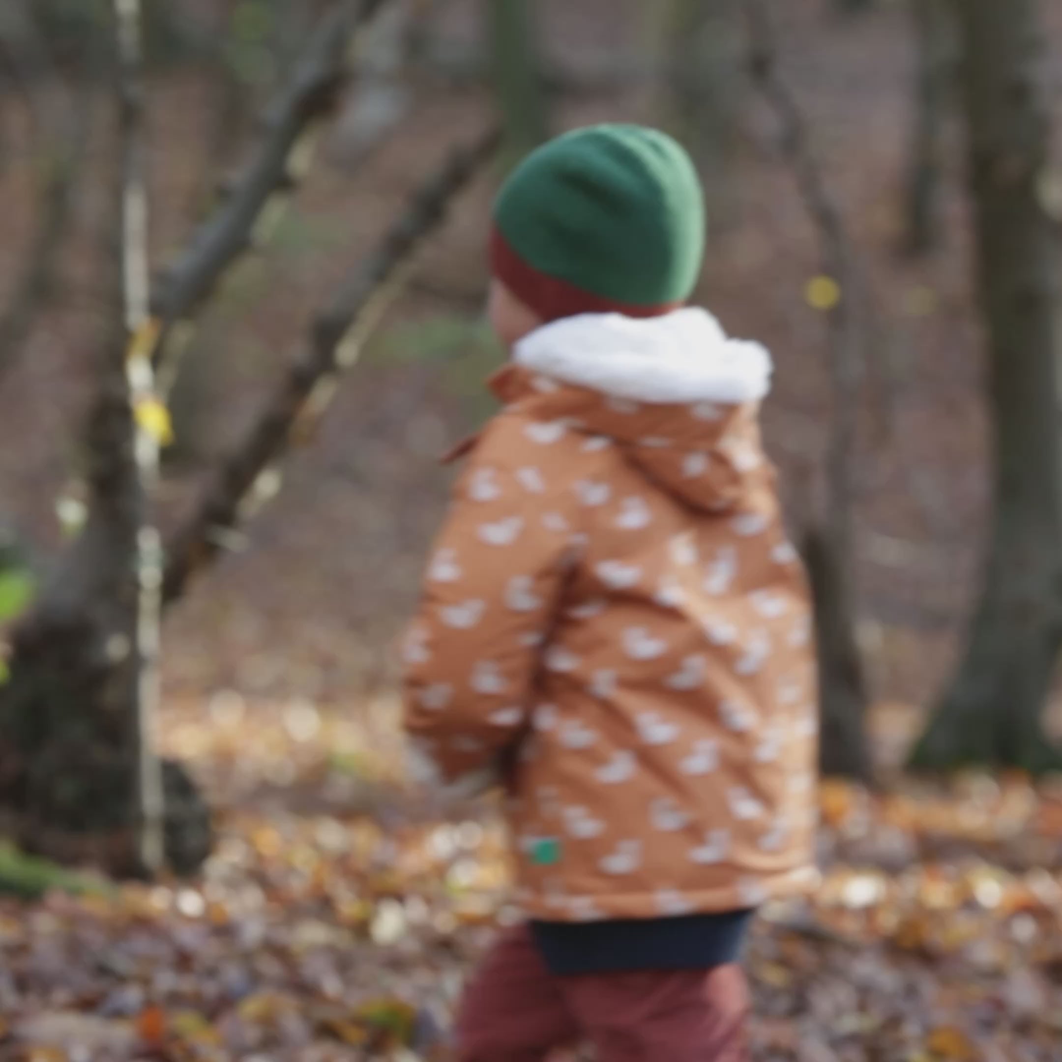 Load video: Gold Ducks Recycled Waterproof Adventure Winter Coat